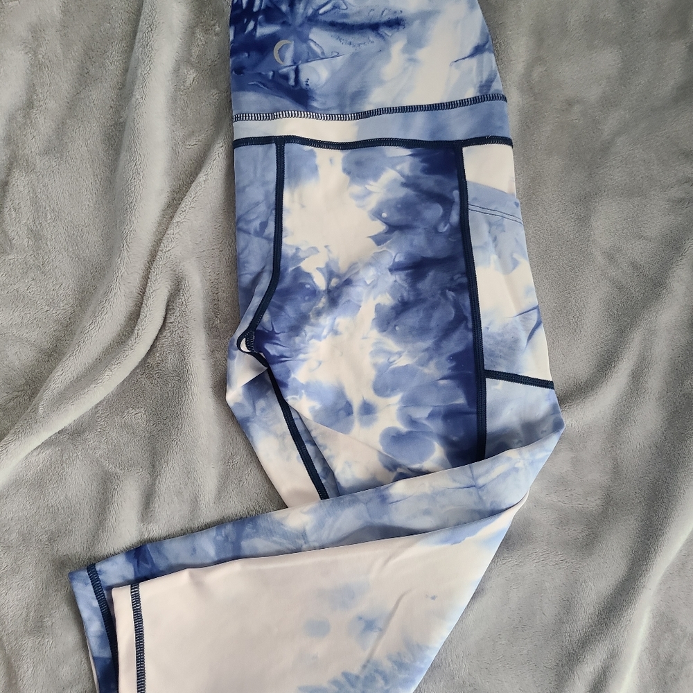 Zyia Tie dye Hendrix pocket Light and Tight leggings size 6-8